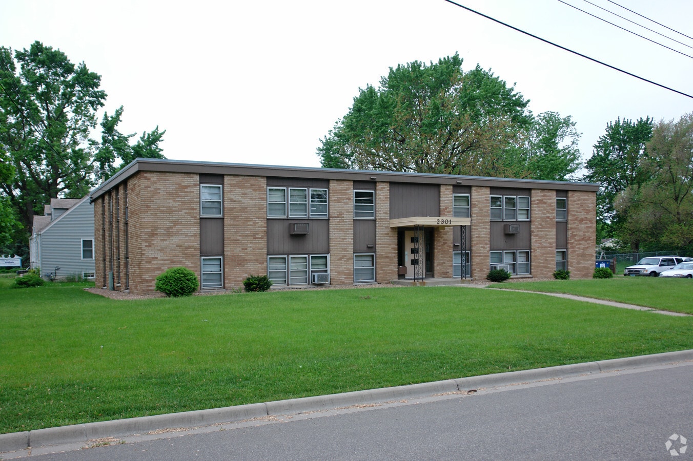 Photo - 2301 Maple Ave S Apartments