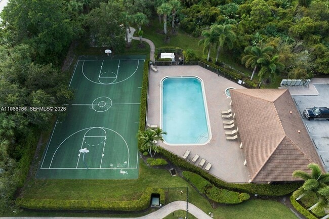 Photo - 250 SW Walking Path