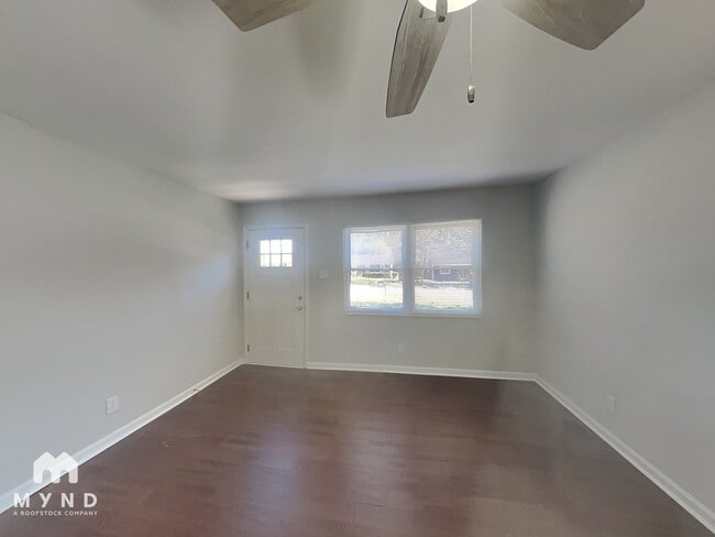 Photo - 2417 Dearborn Dr