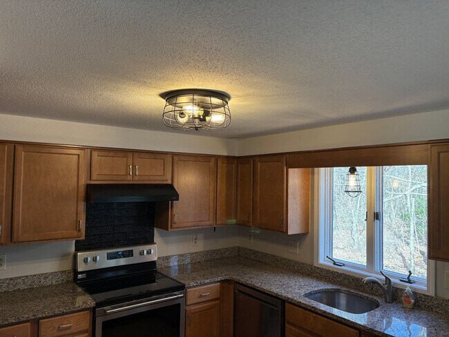 Photo - Tastefully Updated 3-bedroom, 2.5-bath rental in Derry