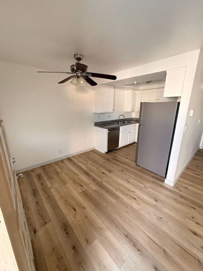 Photo - 14428 Cerise Avenue