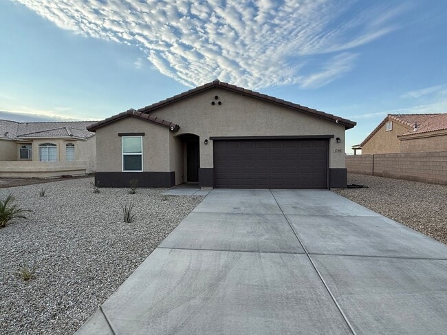 Photo - 1780 E Desert Bloom Dr House