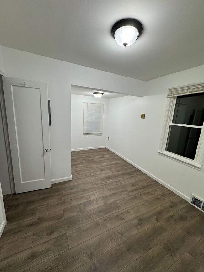 Photo - AVAILABLE NOW! SECTION 8 APPROVED! Charming 2-Bedroom Home in Quiet Pontiac Neighborhood!