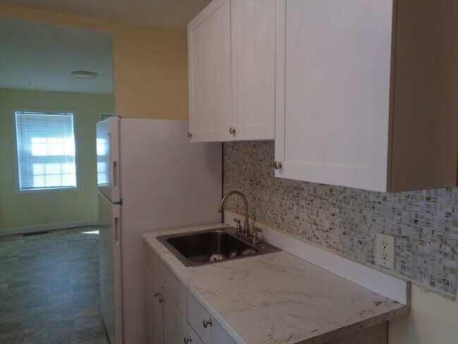 Photo - 3 Bedroom 1-1/2 bath home with Bonus room