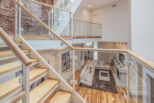 Photo - 37 Winchester St Unit 1