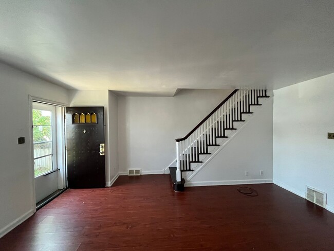 Photo - 2248 Disston St