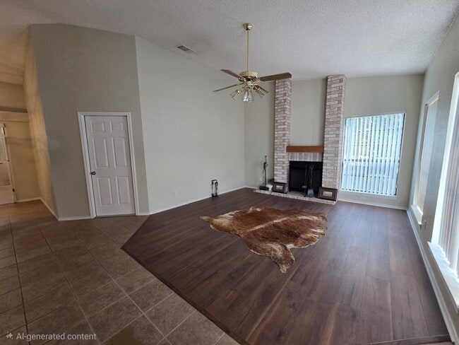 Photo - 445 Florian Dr