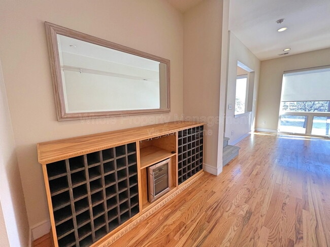 Photo - 2403 Bryant St