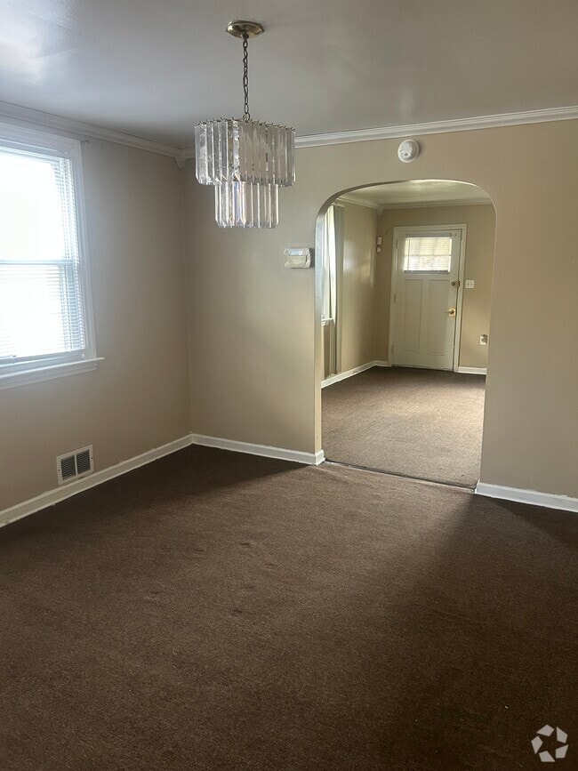 Front room Dinning room - 2332 Concord Rd Rental