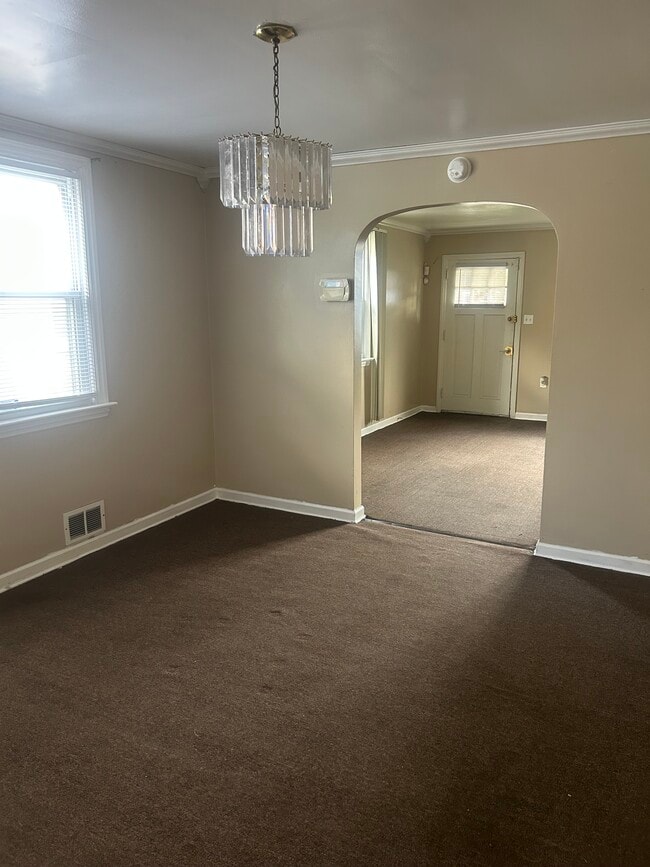 Front room Dinning room - 2332 Concord Rd Rental
