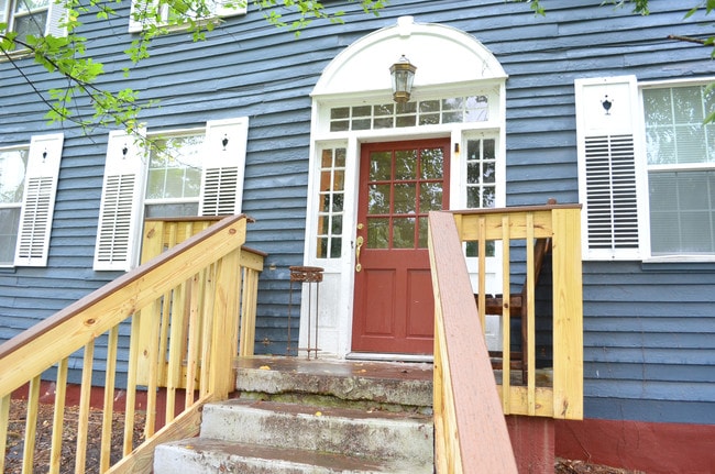Photo - 20 Hickory St
