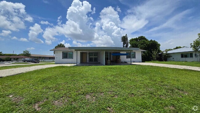 Building Photo - 603 SE 46th Ter Unit #1 Rental