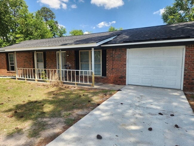 Building Photo - FOR RENT