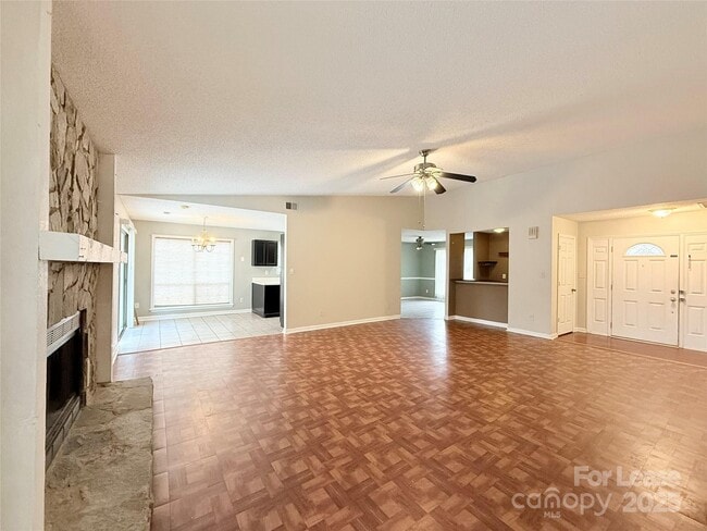 Photo - 6924 Long Needles Dr