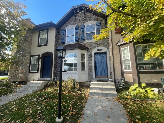 Photo - 100 Geneva Dr