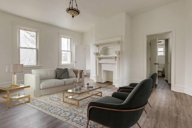 Building Photo - 440 Hays Ave Unit Second Floor Apt 2