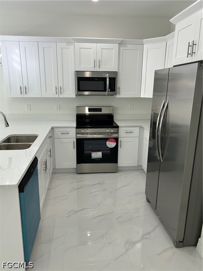 701-703 W 12th St