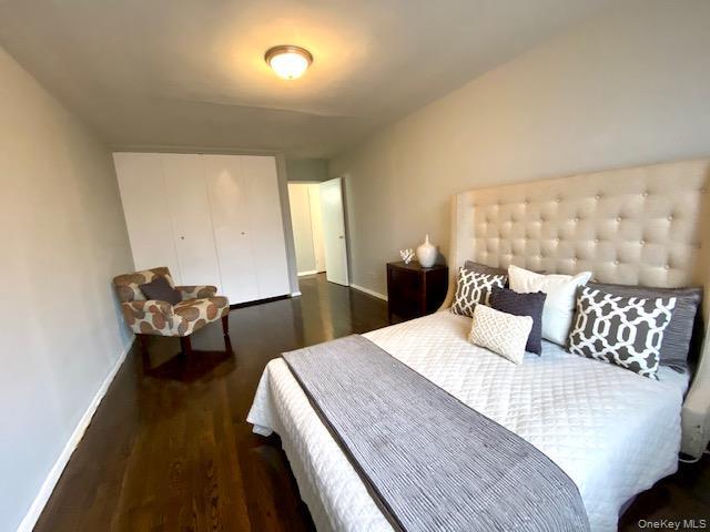 Photo - 43-60-60 Douglaston Pkwy Unidad 101