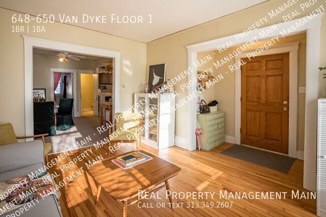 Building Photo - 648-650 Van Dyke Floor 1-