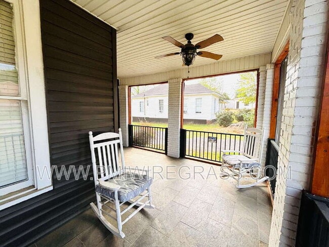 Photo - 213 Orion St