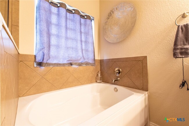 Building Photo - 4910 Ledgestone Trail