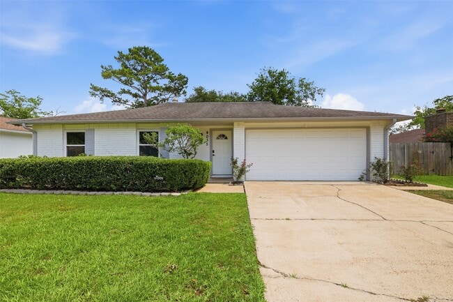 Building Photo - 4035 Cypressdale Dr