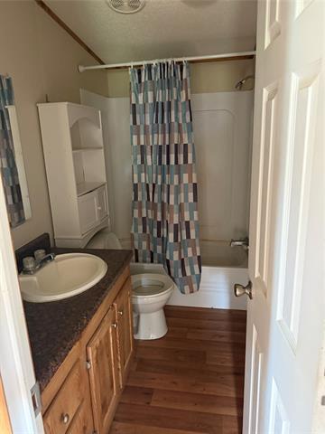 Photo - 242 N Elm St