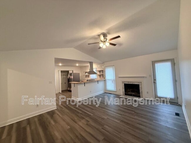 Photo - 400 Kelley Meadows Dr