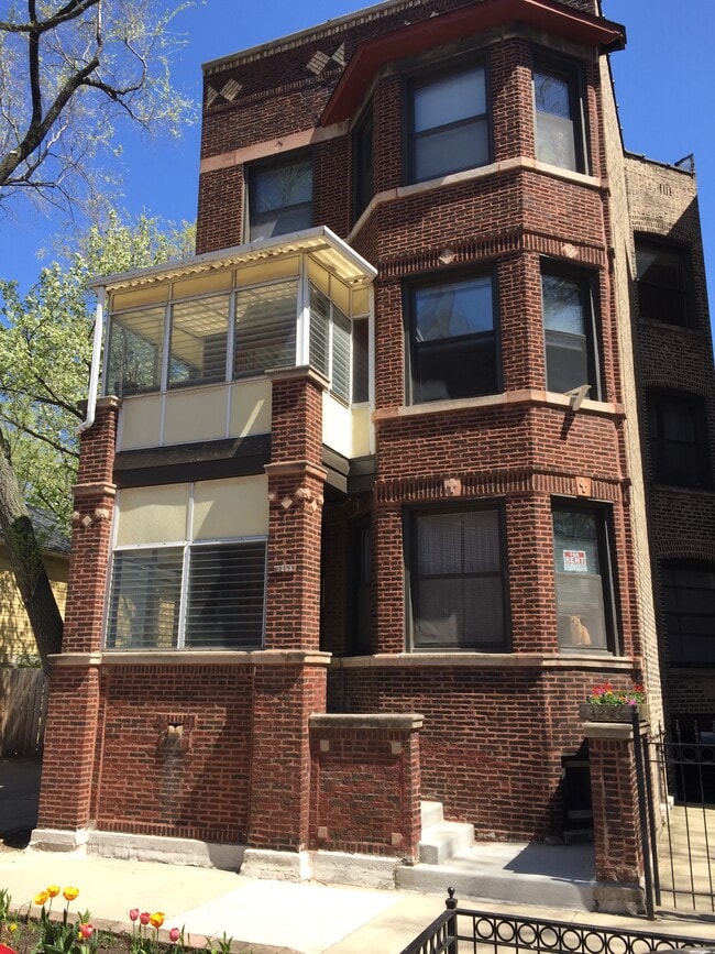 Building Photo - 3253 N Kenmore Ave Unit 2
