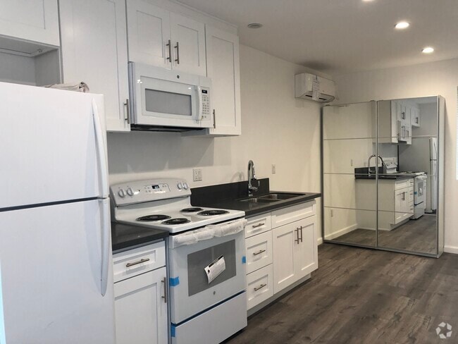 Building Photo - 1740 Preuss Rd Unit ADU Rental