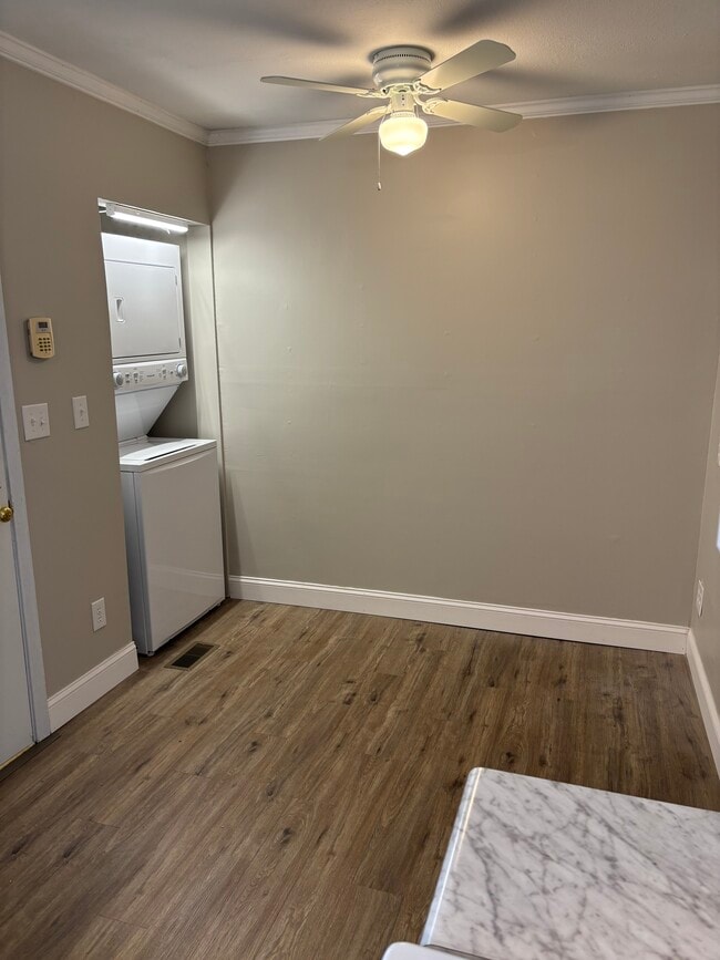 Photo - 307 Boundary Ln