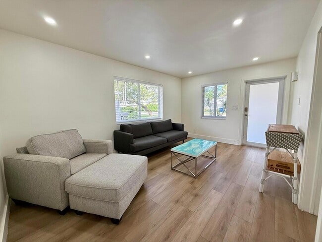 Photo - 820 SE 14th St