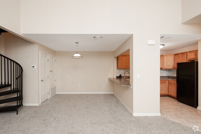 2BR, 2BA - Loft - 1,329SF - Dining Room