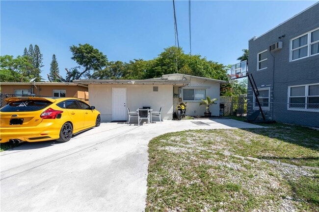 Photo - 1944 Adams St