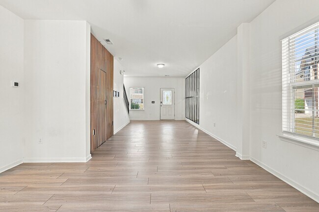 Photo - 129 Zulabelle Ct