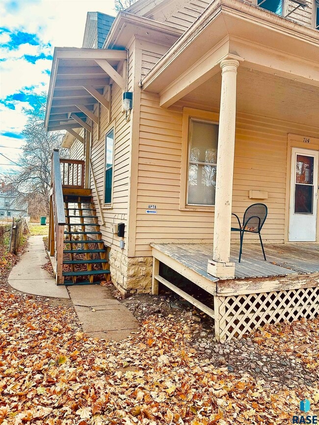 Building Photo - 714 S 1st Ave Unit B