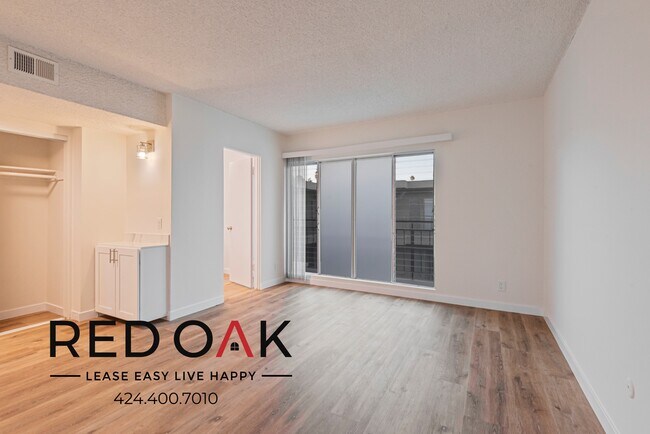 Photo - ~4 Weeks FREE~ Spacious Two Bedroom with U... Unit 304