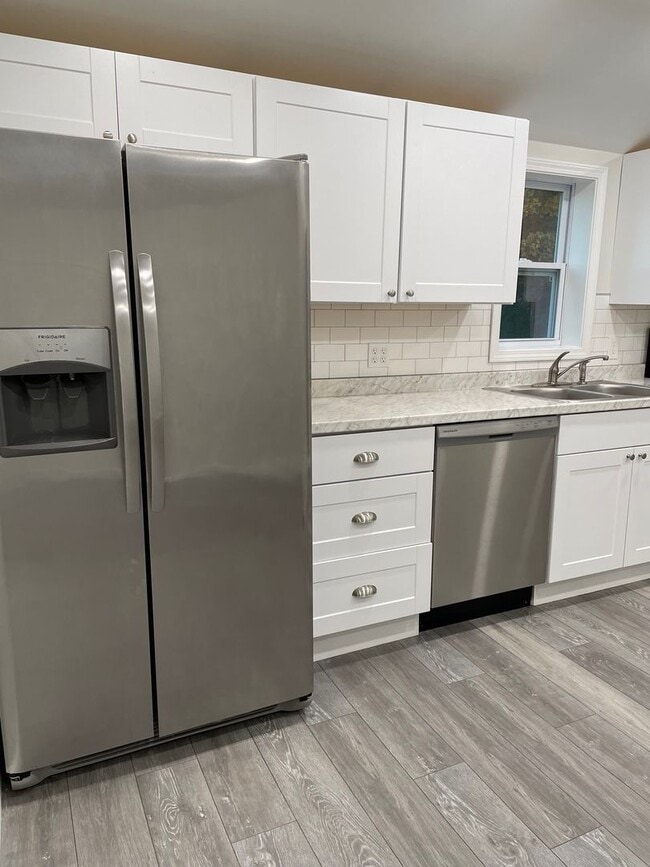 Photo - 3 Bedroom, 1 Bath Farmhouse Jamesville-DeWitt School