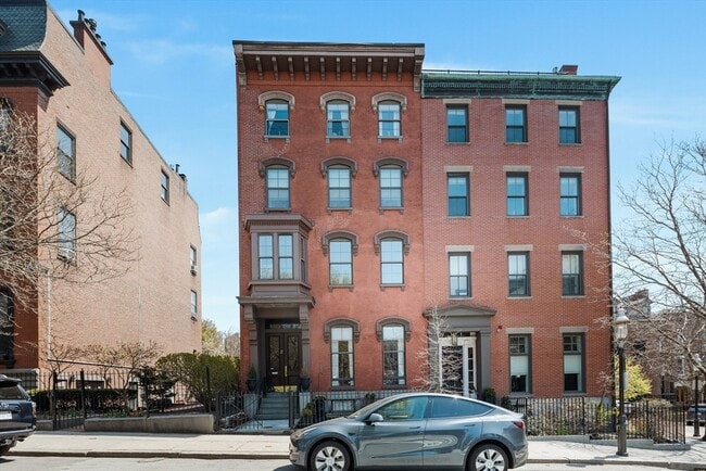 Photo - 2 Monument Sq Unit 5