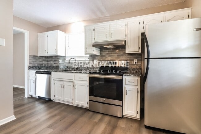 Photo - 1909 NE McKee Ln