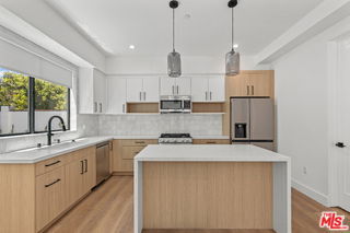 Photo - 5841 Kester Ave