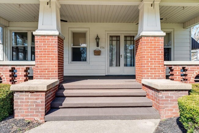 Photo - 154 E Main St