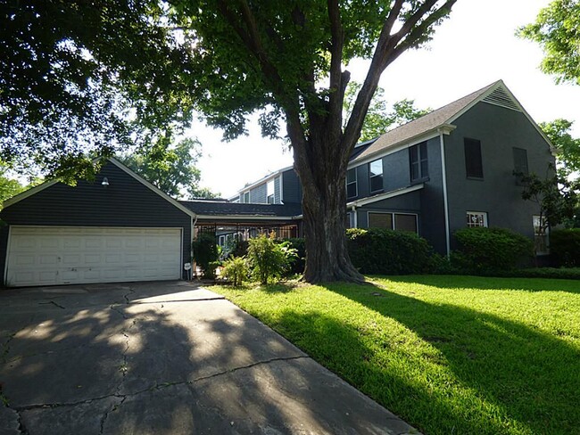 Building Photo - 2301 Dorrington St