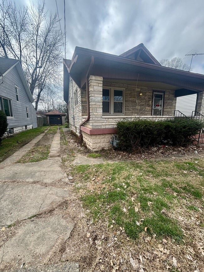 Photo - 1310 Earl Ave