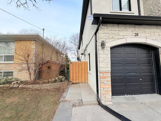 Photo - 25 Duffield Rd Unit Lower