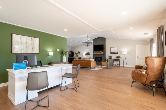 Photo - Hawthorne at the Hall