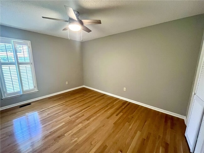 Photo - 136 Bruce Blvd