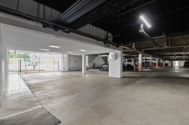 10600 Wilshire