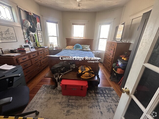 Building Photo - 296 Highland Ave Unit 3T Rental