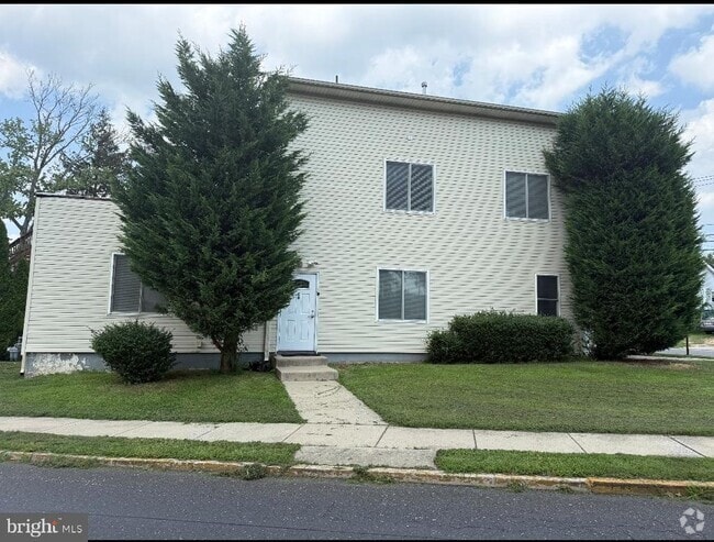Building Photo - 7 E Mill Rd Unit D Rental